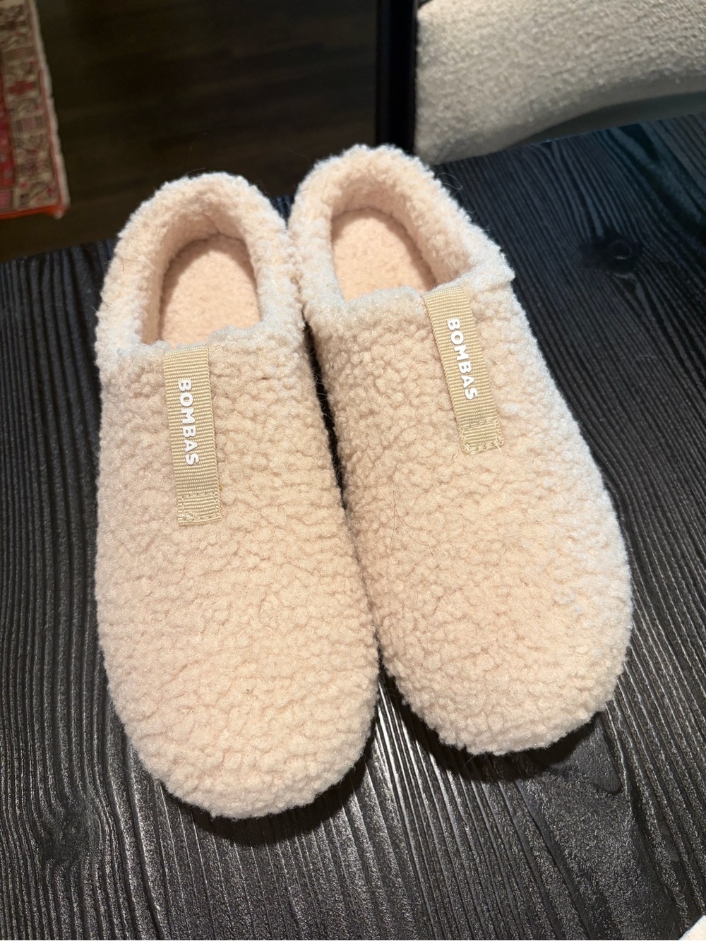 Bombas Women's Sherpa Slip-On Slippers - Cream - Picture 2 of 8